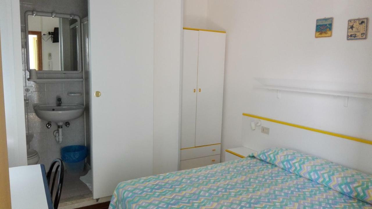 קאורלה Albergo Elena Garni מראה חיצוני תמונה