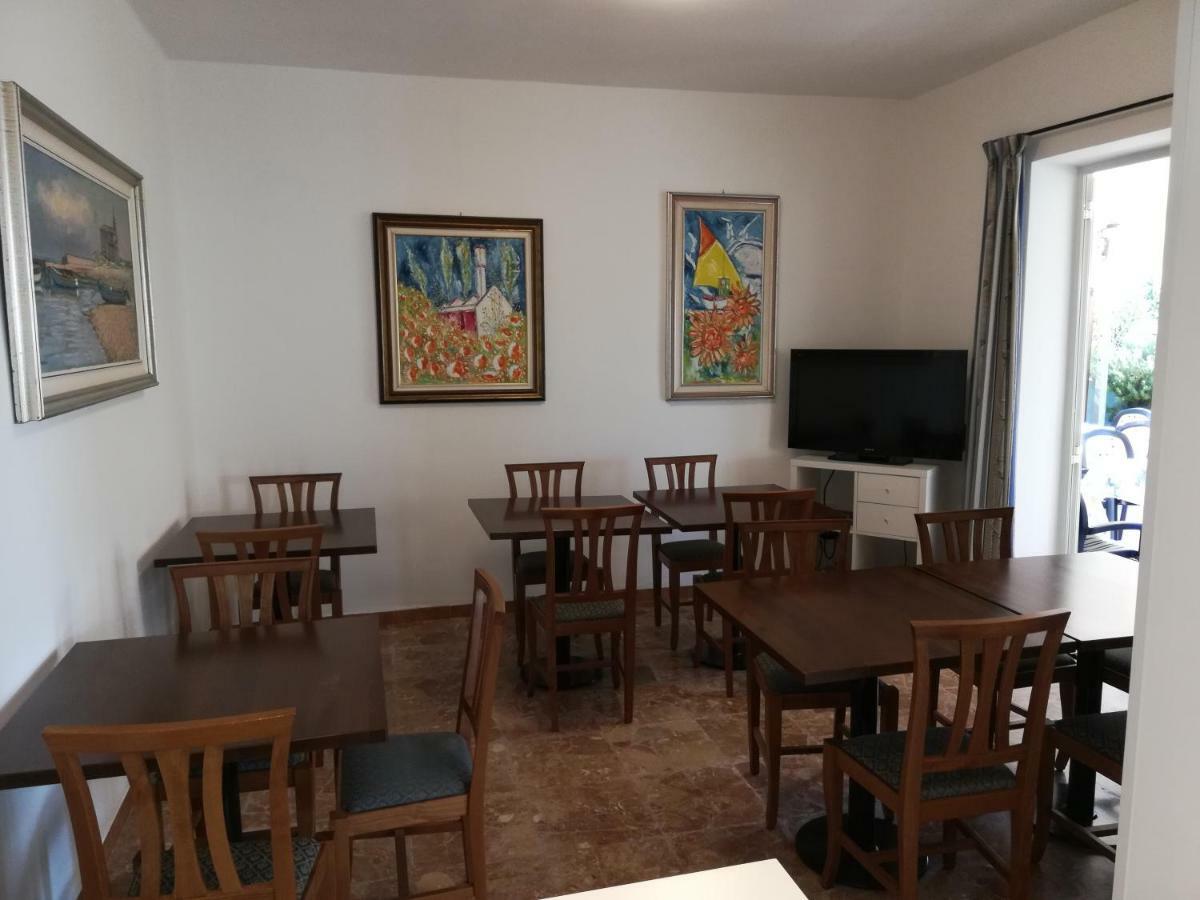 קאורלה Albergo Elena Garni מראה חיצוני תמונה