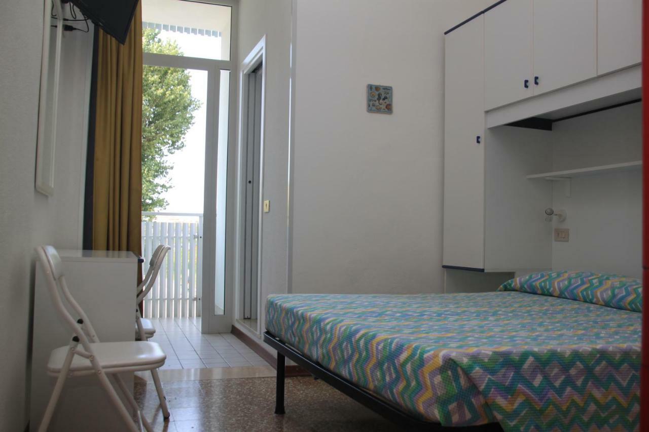 קאורלה Albergo Elena Garni מראה חיצוני תמונה